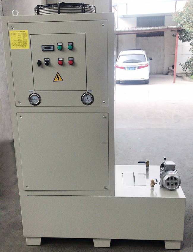 嚴寒降溫天氣，油冷機該怎樣防凍“保暖”？